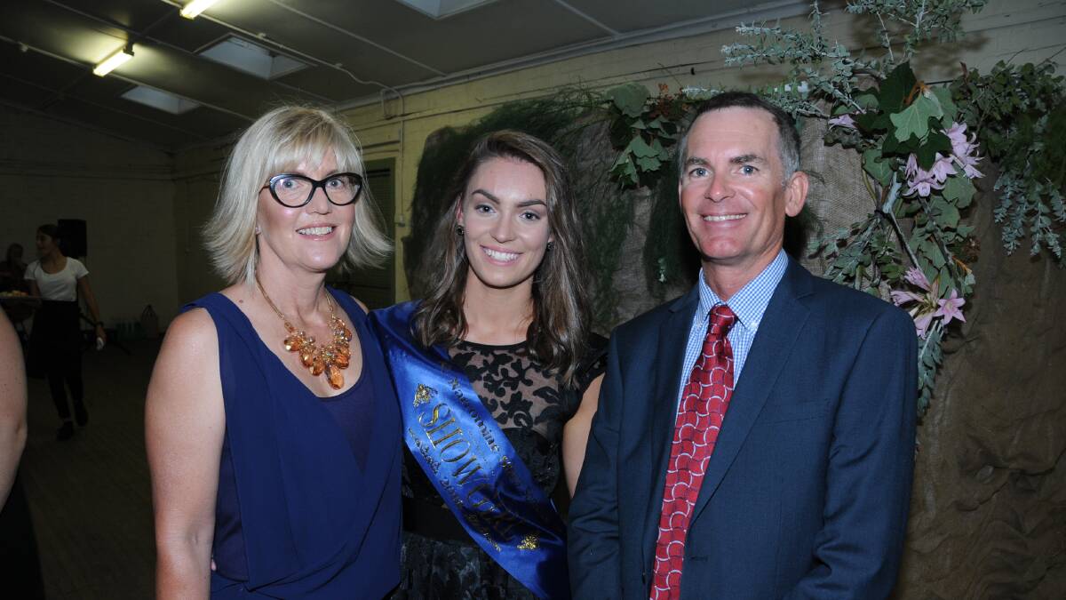 REPRESENTING: Narromine's Showgirl Hannah Jeffery with parents Helen and Rick at the Zone Six finals. Photo: ROLAND COWLEY, The Land.