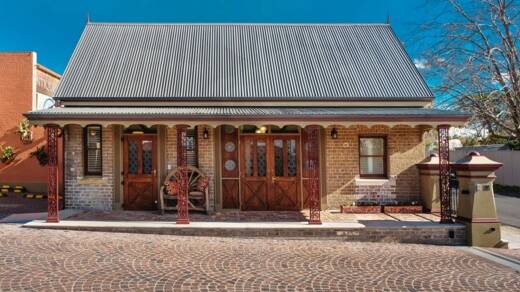 The Stables in Mittagong is a converted former 19th century butchery that once served as the horse and buggy stables for a bank manager and his family.