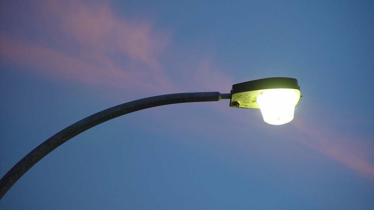 The safety of Dubbo residents could be compromised by the number of dimly-lit areas in the city, the Dubbo Ratepayers and Residents Association has said. File Photo