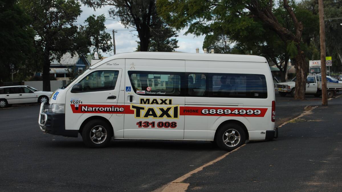 Narromine's Maxi Taxi