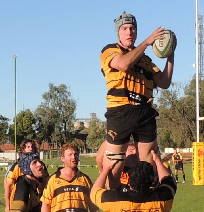 Will Michell winning the lineout