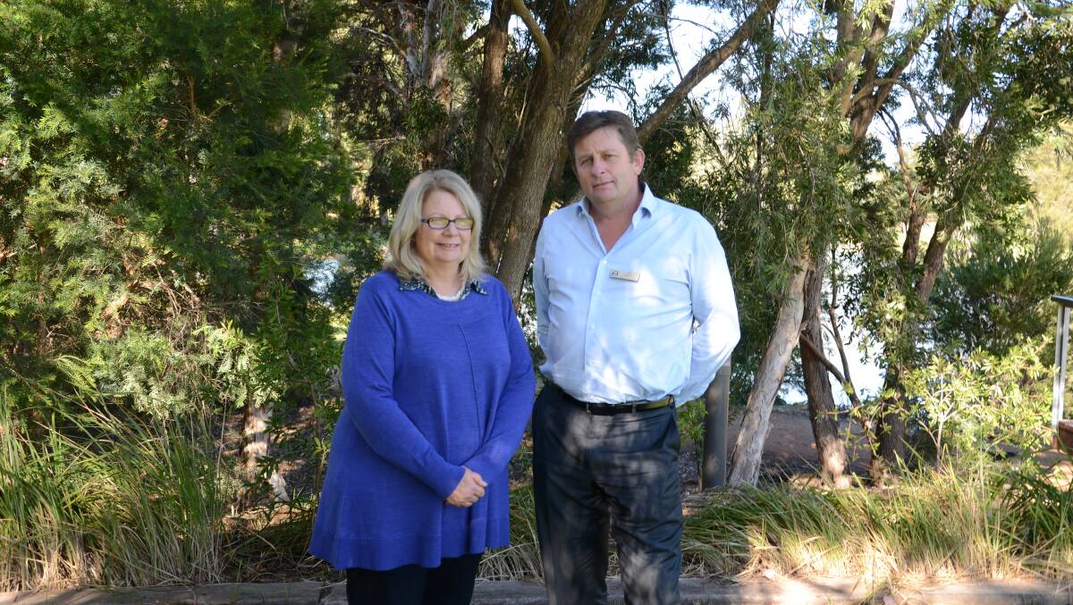 Chair of Murray Local Land Services (LLS) Alexandra Anthony with Chair of NSW Landcare Rob Dulhunty