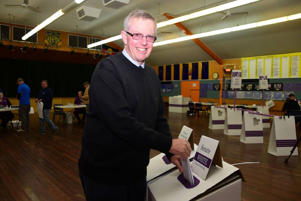 Mark Coulton voted early Saturday morning at Dubbo South Public School. Photo: Belinda Soole