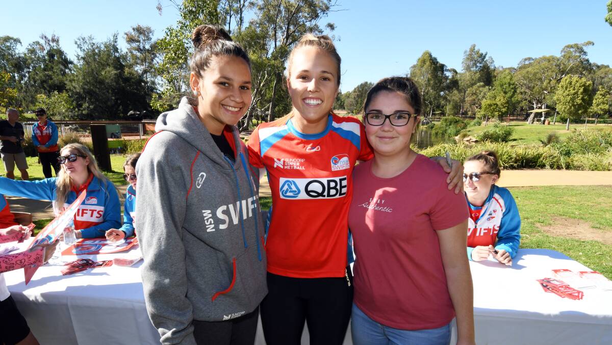 Meet and Greet: Makahlia (16) and Kira-lyn (14) Edwards with NSW Swifts player Paige Hadley. Three Narromine teenagers came face-to-face with their idols when the NSW Swifts held a meet and greet. Photo: BELINDA SOOLE