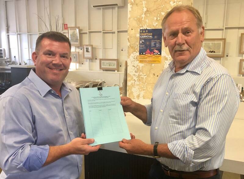 Nationals candidate for Dubbo Dugald Saunders with Narromine Shire Mayor Craig Davies. Photo: CONTRIBUTED