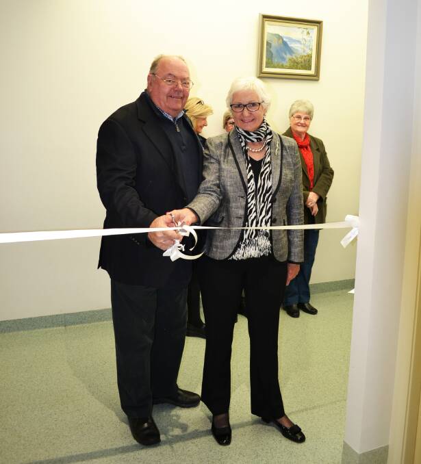Dr Kirkby and Deputy Mayor Cr Dawn Collins officially open the new medical center. Photo: CONTRIBUTED