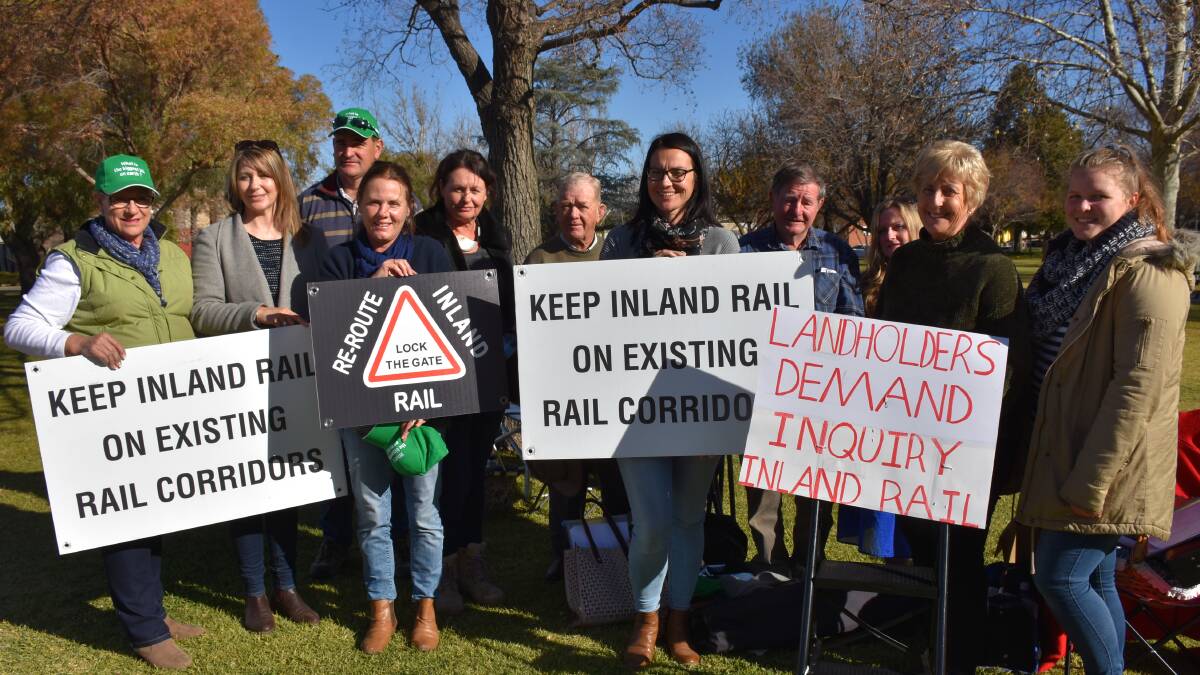 SPEAKING UP: Inland Rail protesters in Parkes last Wednesday are calling for an independent review of the Inland Rail route selection processes. Photo: PARKES CHAMPION POST
