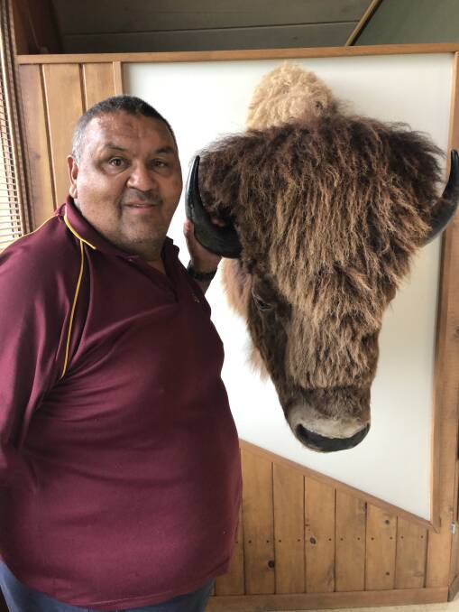 Mark Koolmatrie, a Kukubrak elder from southern SA, visited Lakota Indians in South Dakota to discuss "cultural trauma".