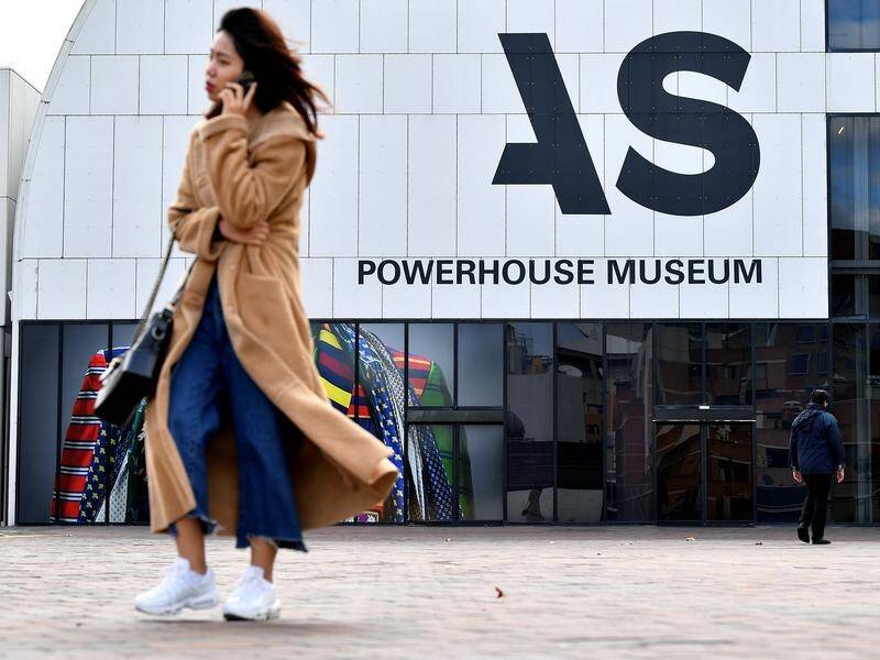 The NSW government has backflipped on its decision to close Sydney's Powerhouse Museum.