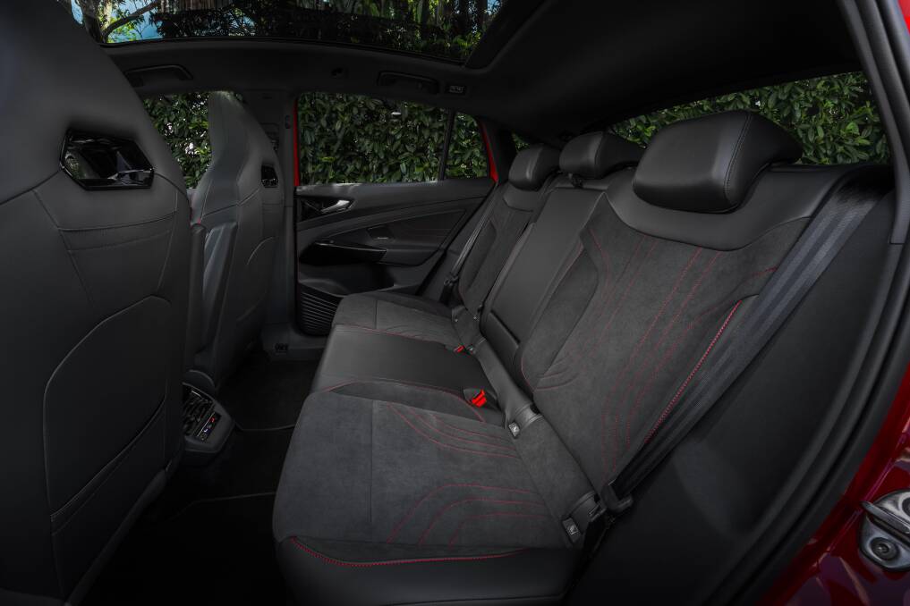 2025 Volkswagen ID. 5 GTX 28