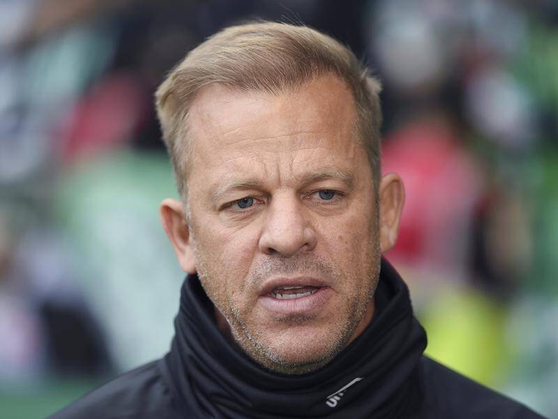 Werder's Bremen coach Markus Anfang has resigned amid a probe over his vaccination certificate.