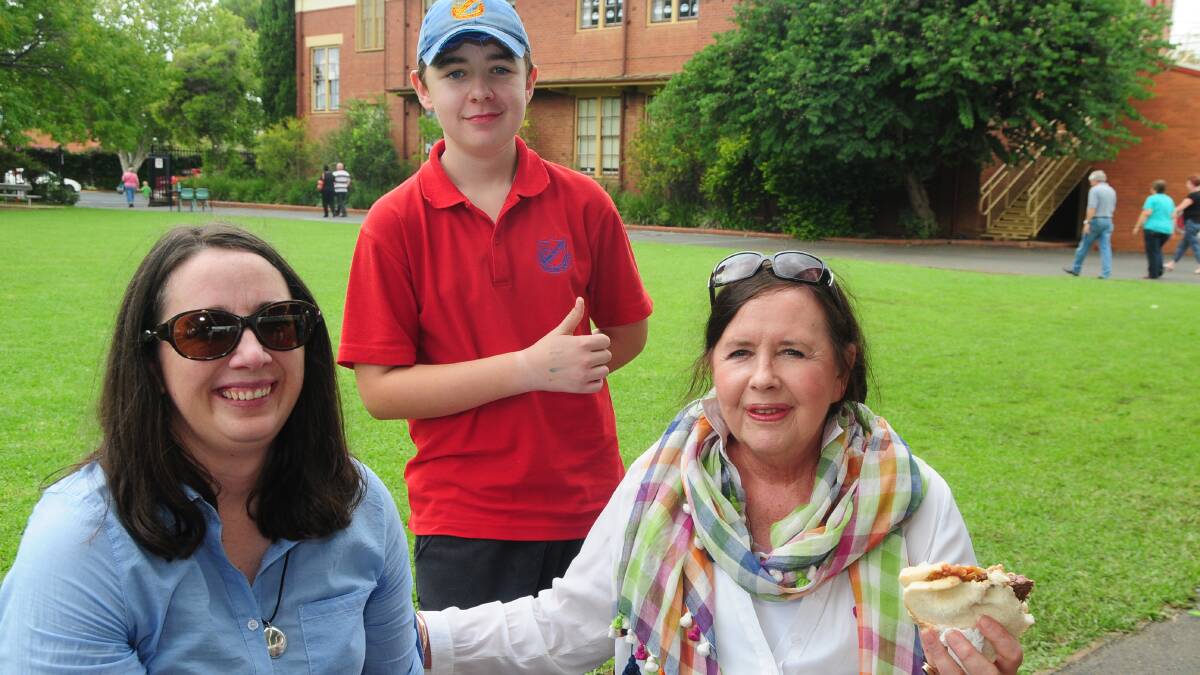 GRANDPARENTS DAY AT DUBBO PUBLIC: Penny Hargraves, Daniel Hargraves and Carol Duffy.  Photo: LOUISE DONGES
